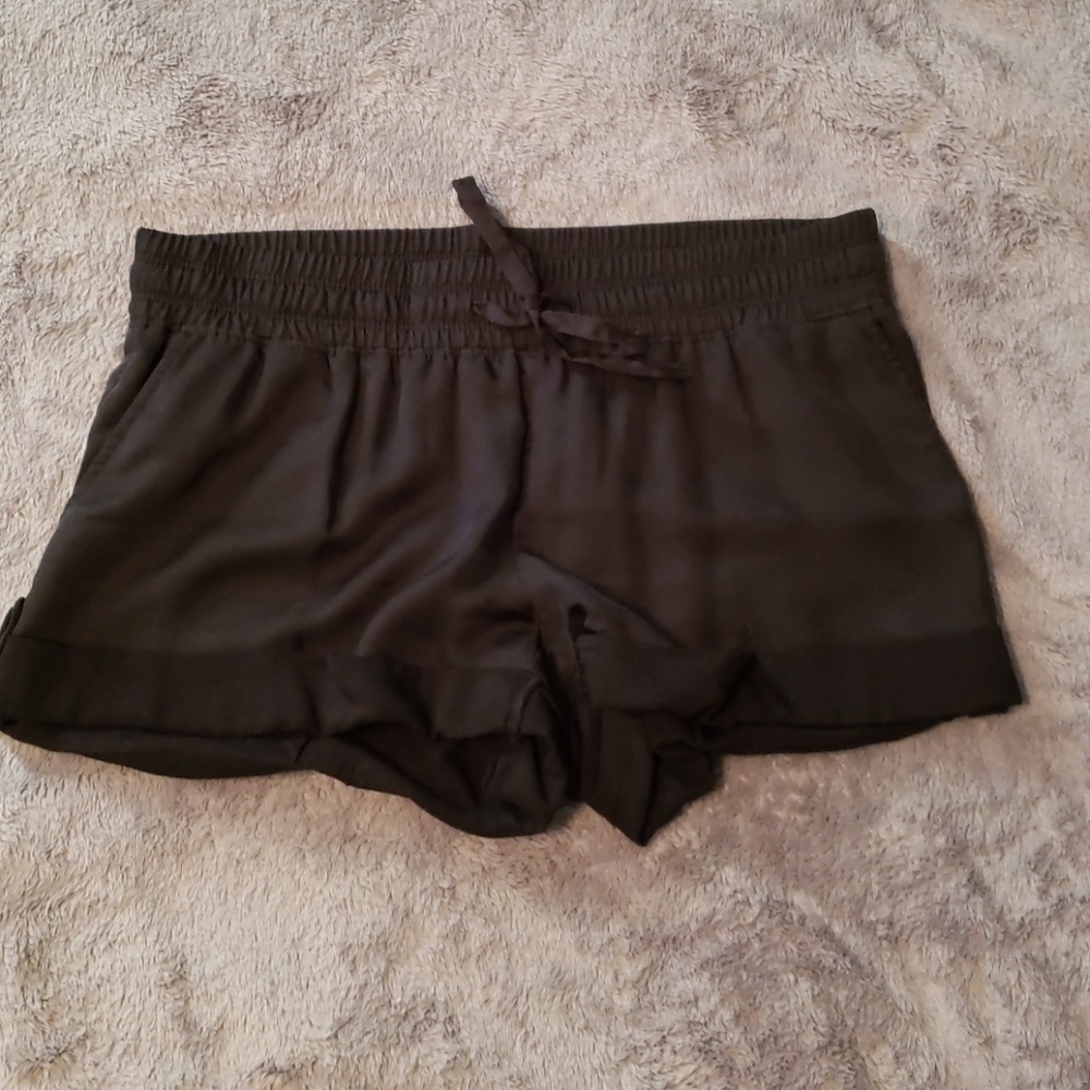 Guess cuffed silky black shorts